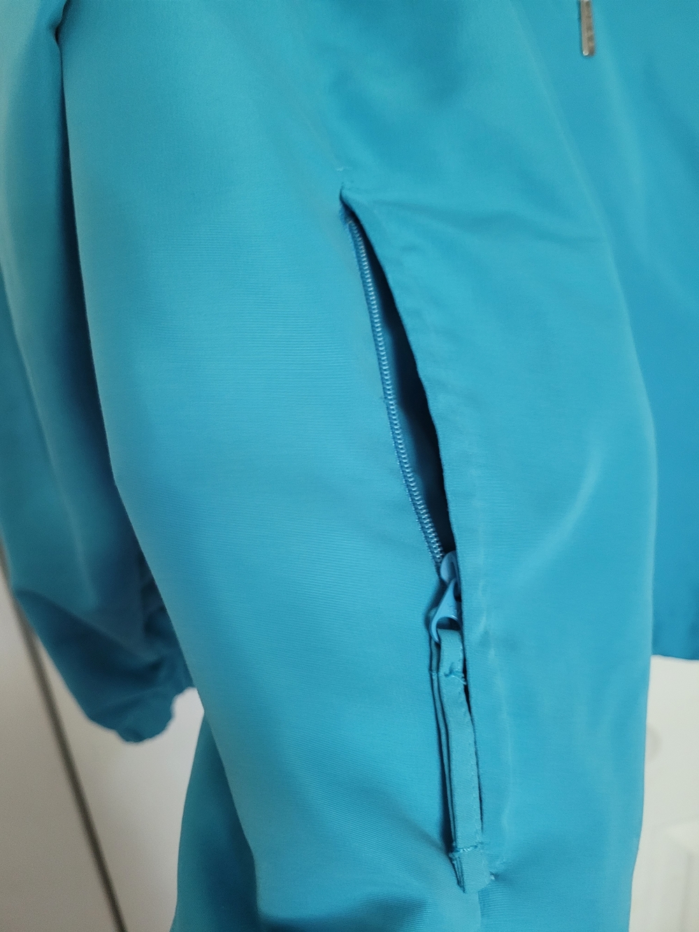 Women's Izod Turquoise Blue Pullover 3/4 Zip Lightweight  Jacket Size Large - Picture 4 of 15